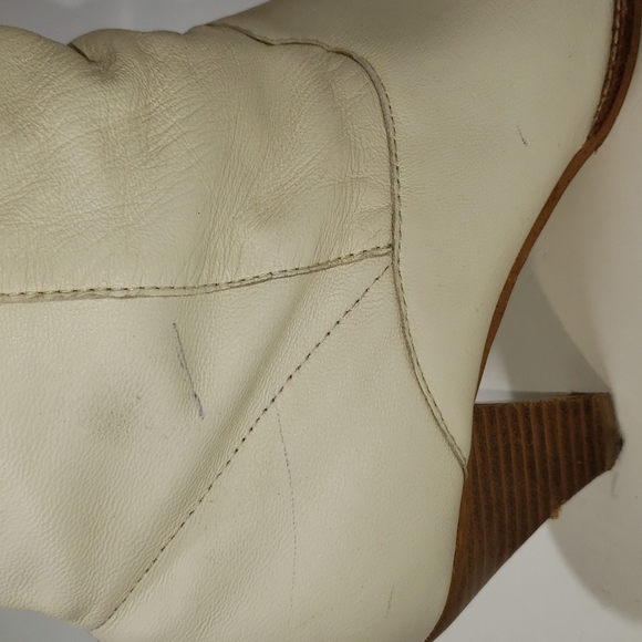 Steve Madden Toupe Leather Western Style Boot Size 8.5 B Women's - Picture 9 of 17